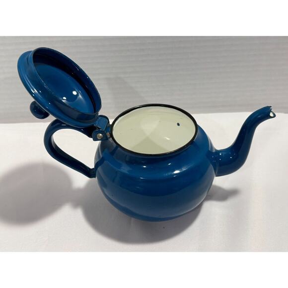 Vintage 1960's Robin egg Blue enamelware Small Teapot, 5 inch - Picture 10 of 15